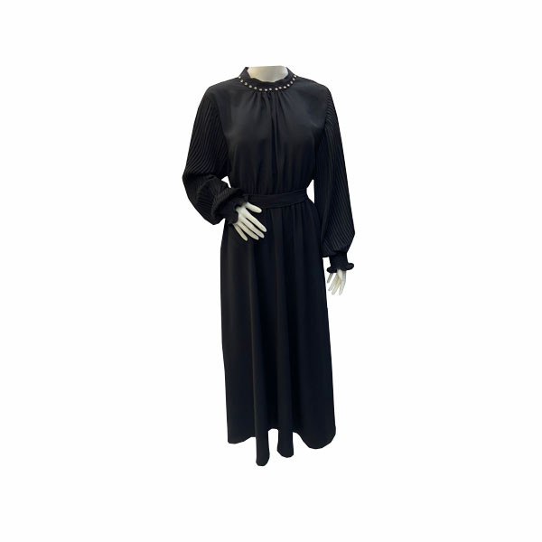 Harzan Gul Single Black Color Abaya with Fabric Belt & Decorative Necklace