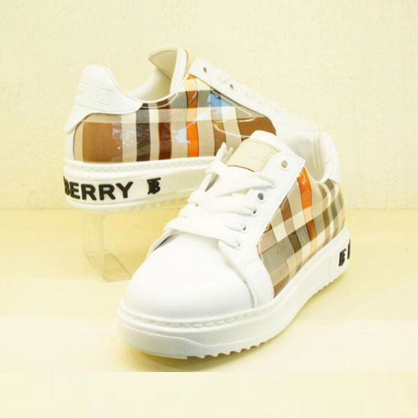Burberry House Check (Style) Low-Top Sneakers for Women in White & Black Color