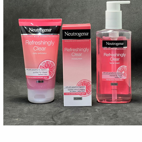 Neutrogena Refreshingly Clear Daily Exfoliator 150ml + Neutrogena Refreshingly Clear Oil-Free Moisturiser 50ml , + Neutrogena Refreshingly Clear Facial Wash With Pink Grapefruit And Vitamin C 200ml, S