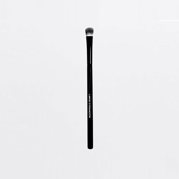 Essential Large Eyeshadow Brush No.11 Model No. Brush 11