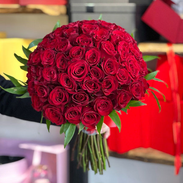XXL Bouquet of Magnificent Ecuador Fresh Red Roses