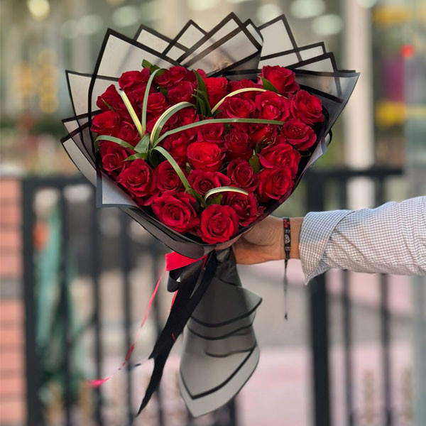 XL Fabulous Black Transparent Elastic Bouquet of Magnificent Ecuador Fresh Red Roses